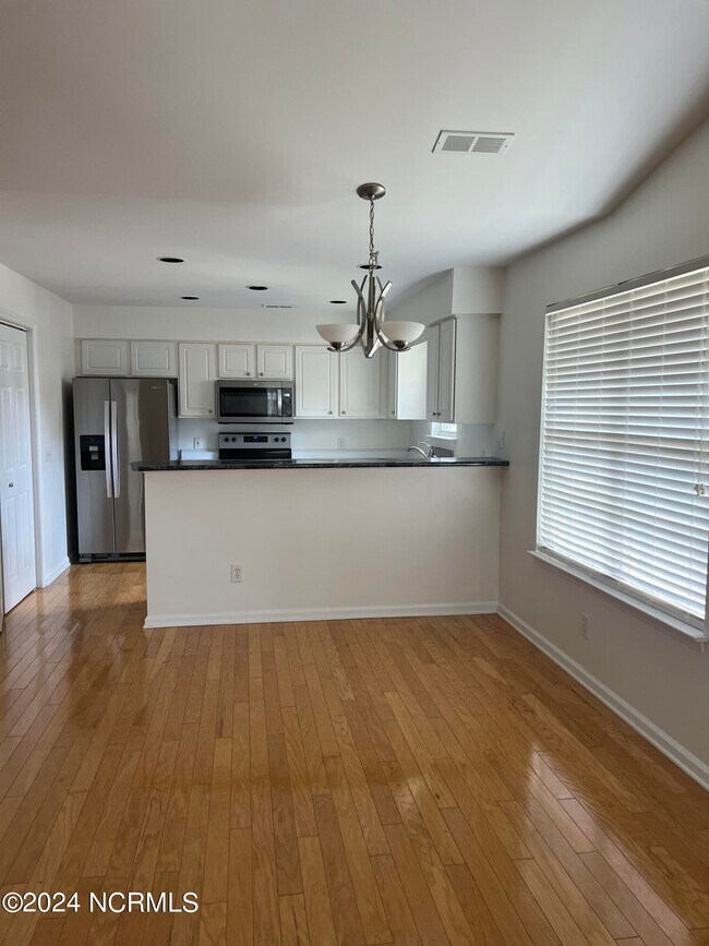 Foto del edificio - 2213 Locksley Woods Dr