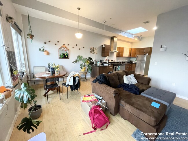 Foto del edificio - 1431 Tremont St