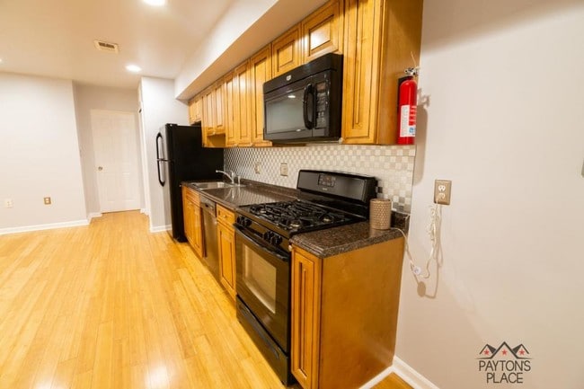 Building Photo - 566 Malcolm X Ave SE #4
