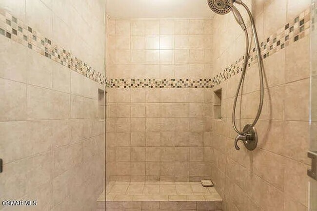 Foto del edificio - 4046 Oak Glen