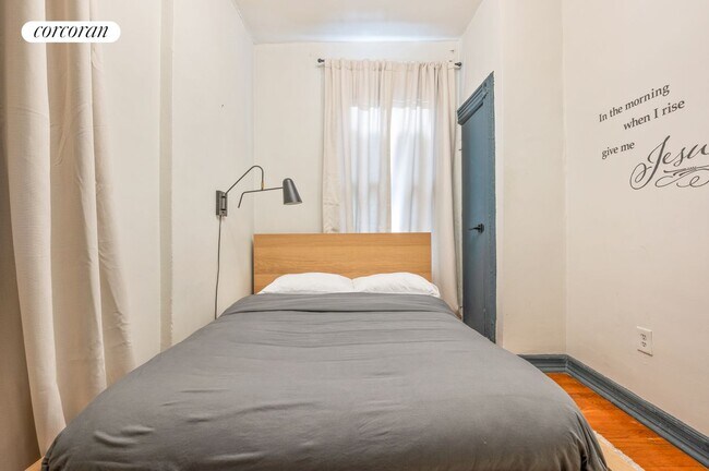 Foto del edificio - 104 W 83rd St