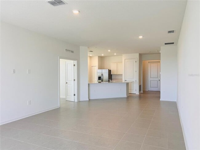 Foto del edificio - 4317 Riverbend Blvd