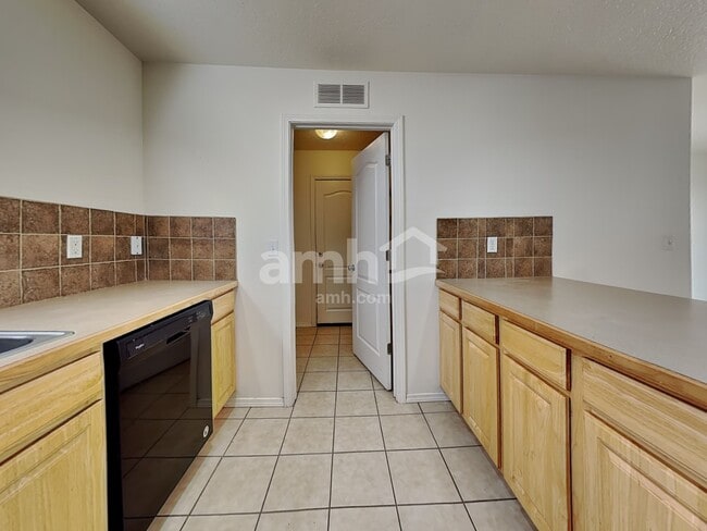 Building Photo - 9707 W Brogan Dr