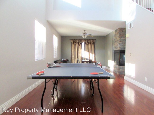 Foto del edificio - 224 Evergreen Summit Ave