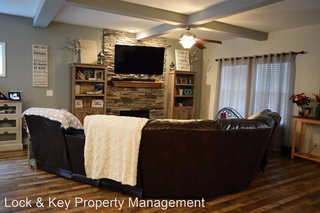 Building Photo - 4 br, 3.5 bath House - 891 Terraceside Circle