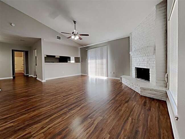 Building Photo - 22110 Singing Spurs Dr