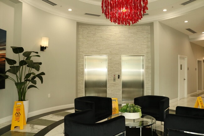 Foto del edificio - 600 S Dixie Hwy