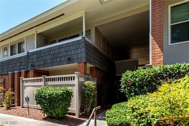 Foto del edificio - 650 Oakmont Ave