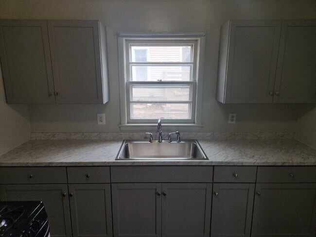 Foto del edificio - 290 E 17th St