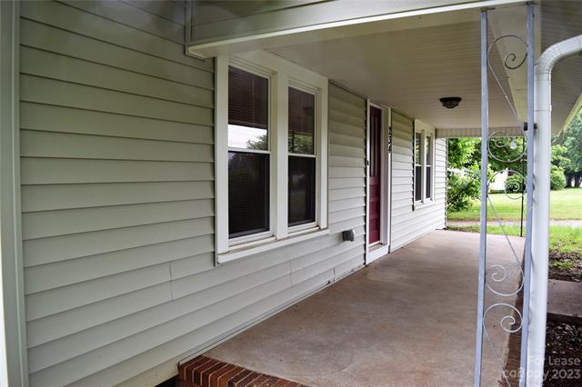 Building Photo - 234 N Eastway Dr