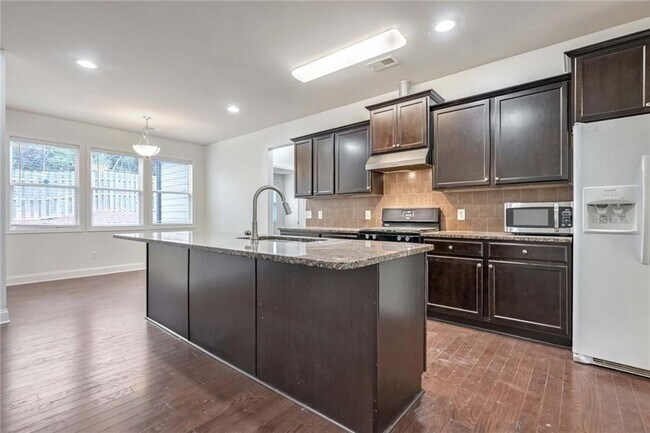 Foto del edificio - 4106 Bunker Dr SW