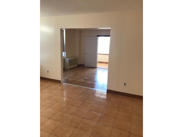 Foto del edificio - 2133 62nd St
