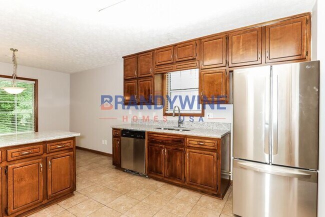 Building Photo - HOLIDAY SPECIAL...FREE DECEMBER RENT