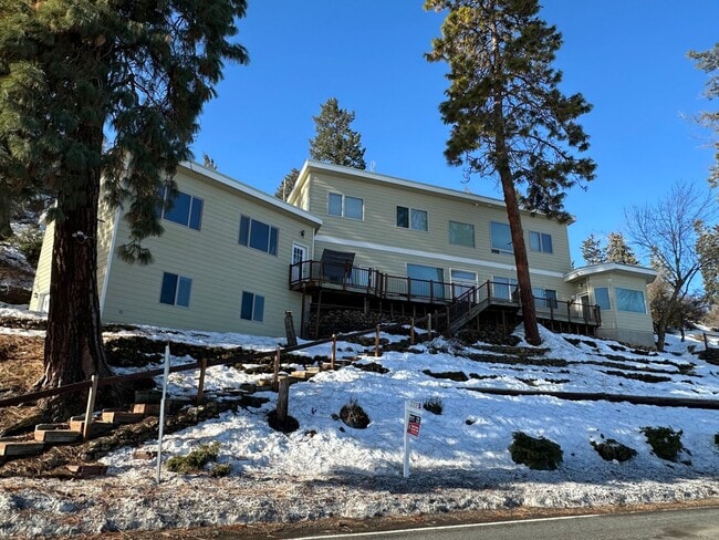 Foto del edificio - 1731 Lakeshore Dr