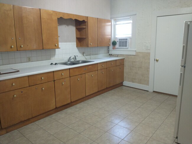 Foto del edificio - 1207 Monroe Ave