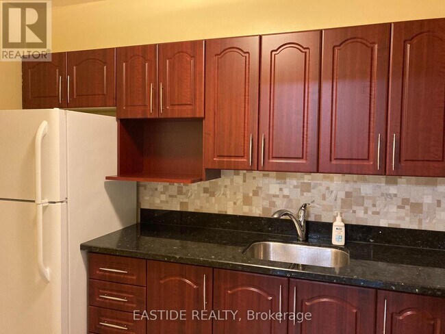 Building Photo - 55 Bamburgh Cir