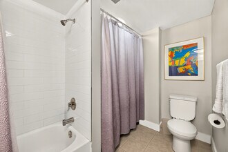 Building Photo - Tour Sherbrooke