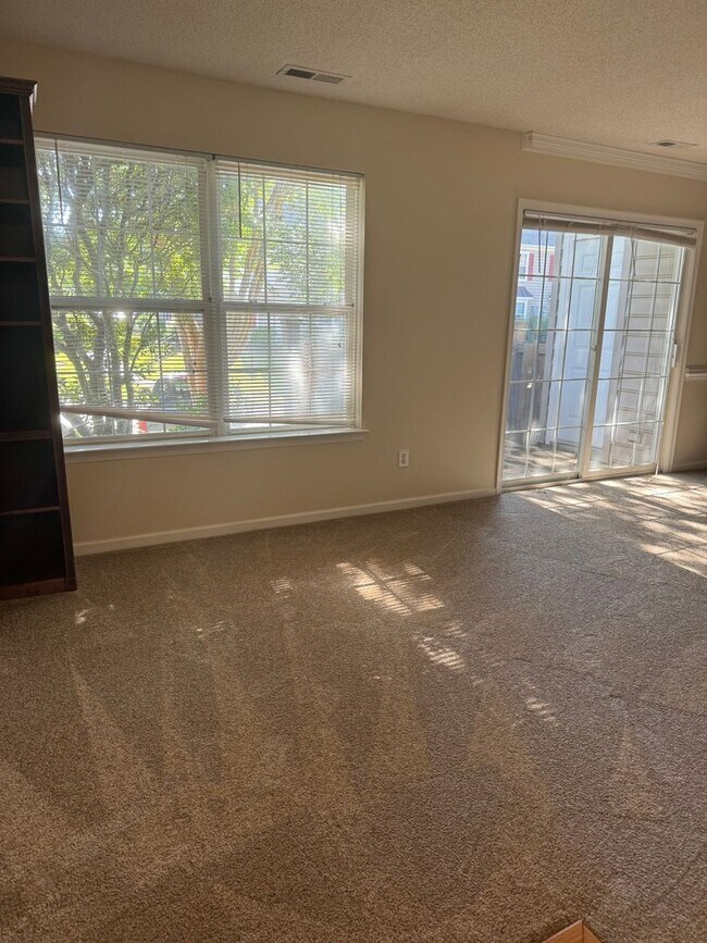 Photo - Bristol Commons House