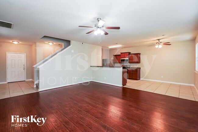 Foto del edificio - 4717 Cedar Springs Dr