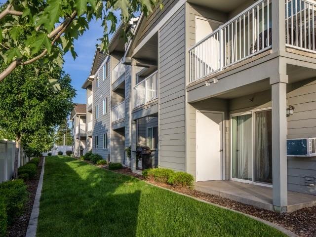 Building Photo - Barker Ridge