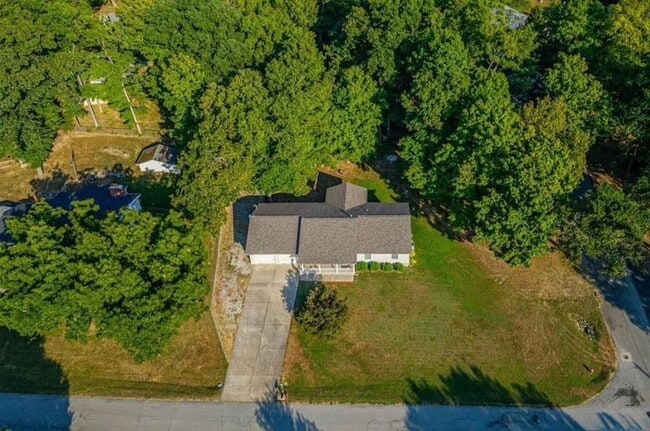 Building Photo - 120 Edgewood Rd