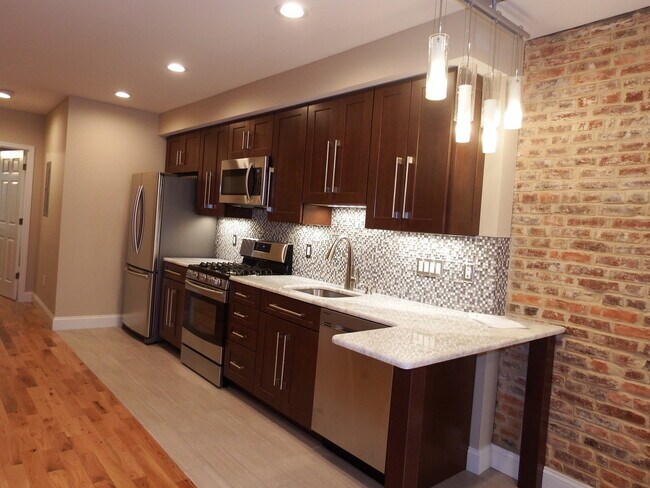 Building Photo - 200 E.Read Street