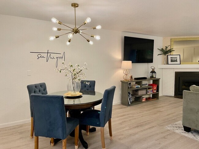 Foto del edificio - 5421 W Fairway Ln