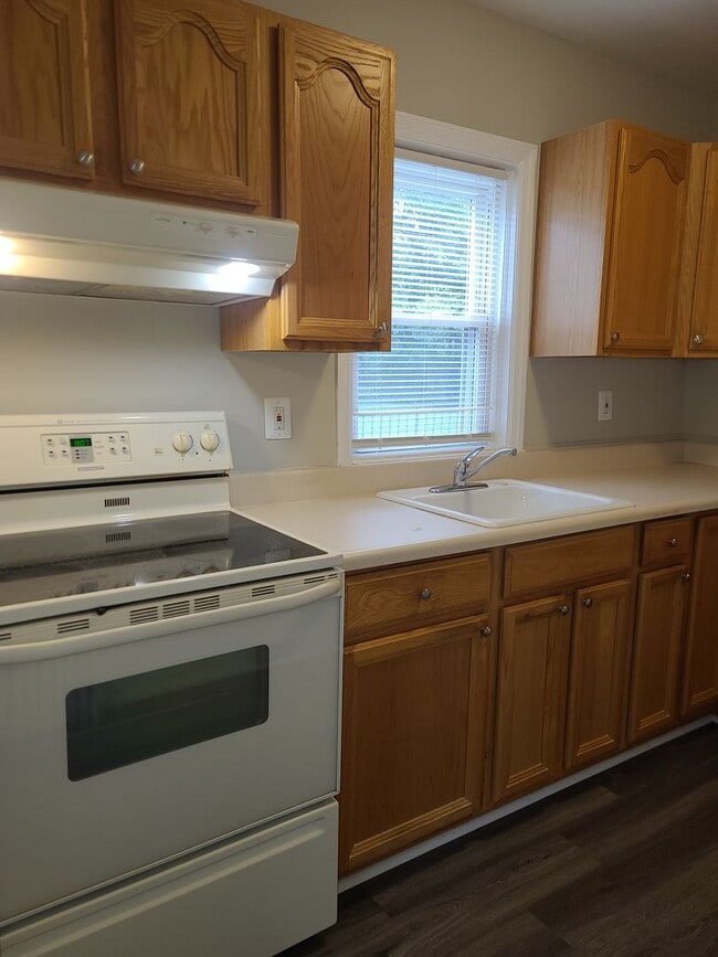 Photo - 2916 Clearview Ave Apartment