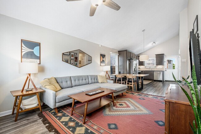 Foto del edificio - 3 Bedroom next to Wedgewood-Houston