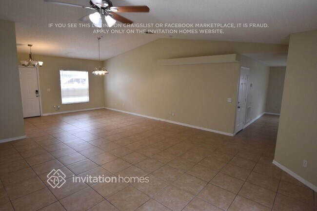 Building Photo - 422 Flamingo Ct