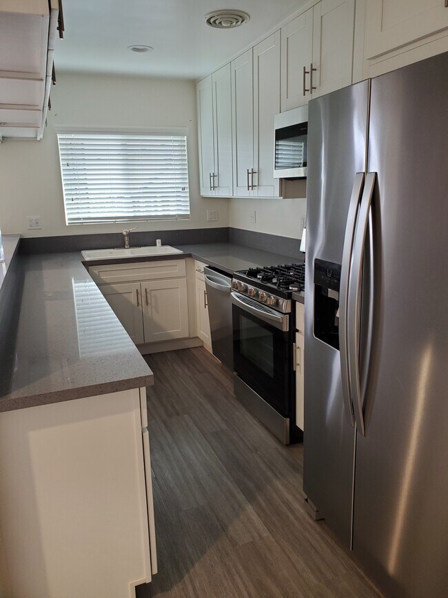 Foto del edificio - 522 N Alexandria Ave