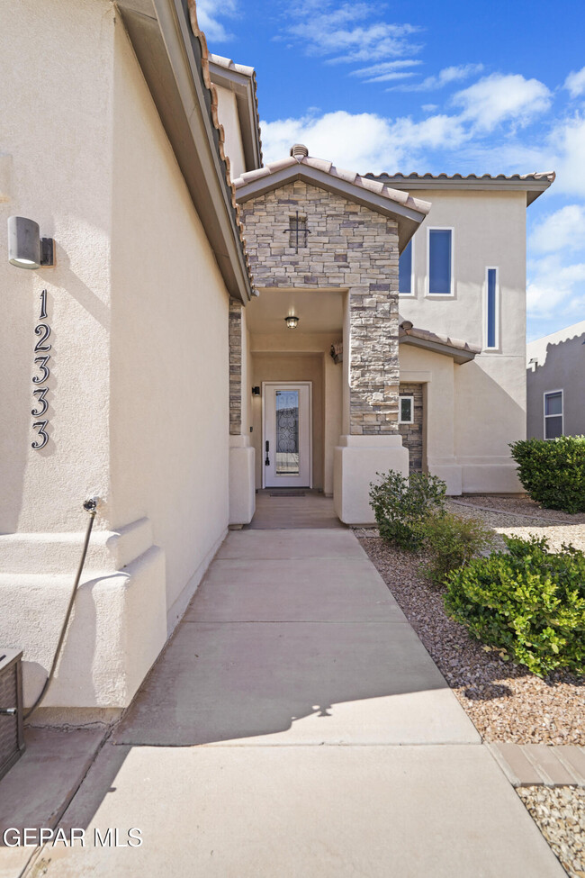 Foto del edificio - 12333 Desert Dove Ave