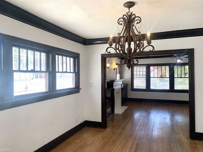 Building Photo - 1402 N Formosa Ave