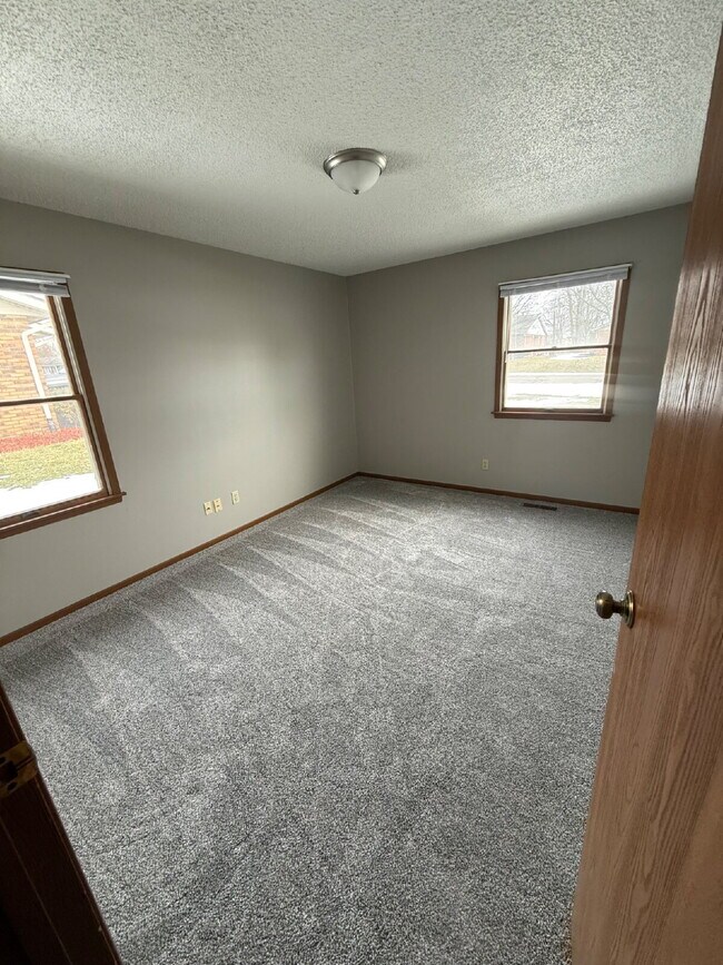 Foto del edificio - 2994 Jonathan Dr