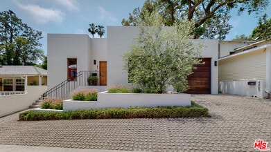 Building Photo - 4865 Wicopee Ave