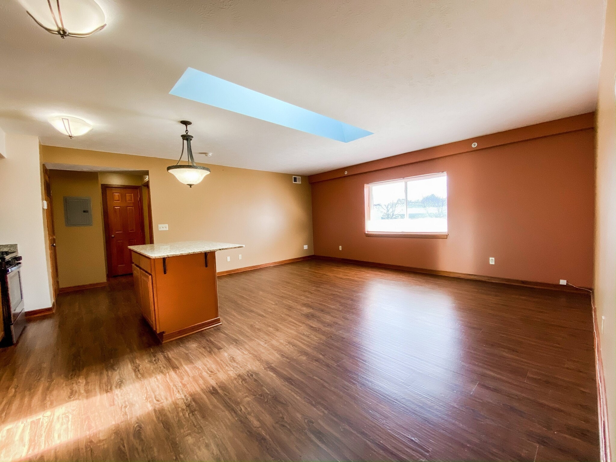 Hallwood Manor Apartments – photo 1 of 23