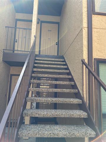 Building Photo - 2109 Rainbow Dr