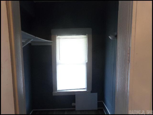 Building Photo - 922 W 21st St