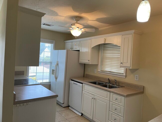 Building Photo - 151 Portofino Ln SW