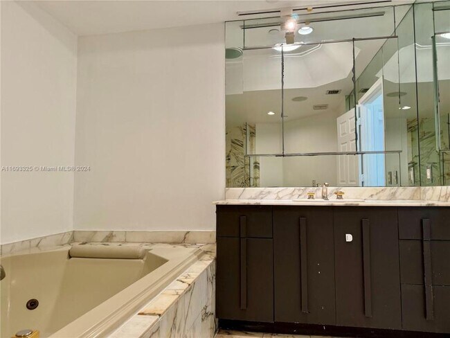 Foto del edificio - 2 bedroom in Aventura FL 33160