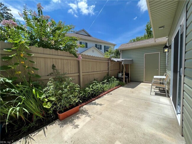 Foto del edificio - 2802 Rowling Wy