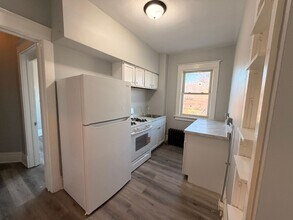 Building Photo - 6800 Sheridan Rd