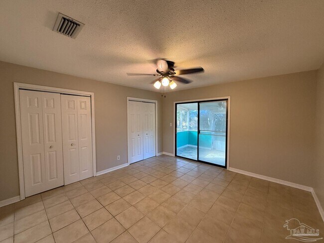 Foto del edificio - 940 Candlestick Dr