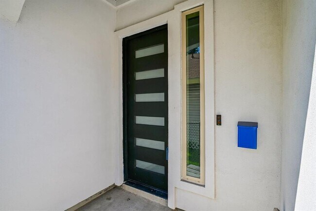 Foto del edificio - 4718 Stonewall St