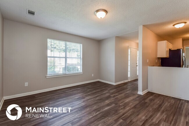 Foto del edificio - 5543 Pine Gate Dr