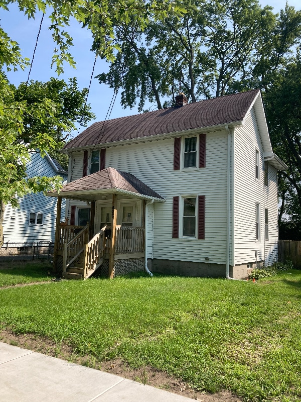 Building Photo - 623 Main St