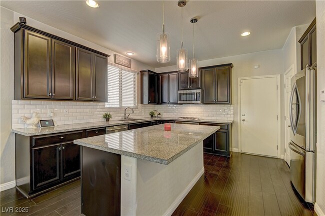 Foto del edificio - 8633 Todd Allen Creek St