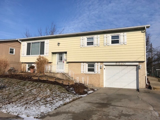 Foto principal - 5820 Essex Rd