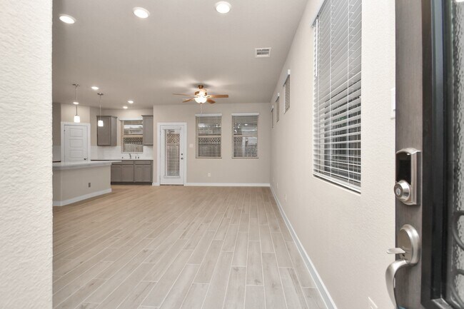 Building Photo - 8515 Rising Stream Dr