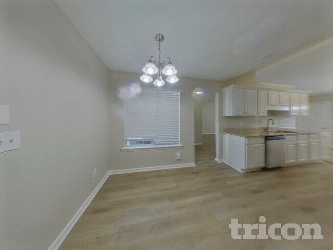 Foto del edificio - 130 N Greenfield Cir